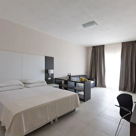 Resort Eco Dei Siriti 4*